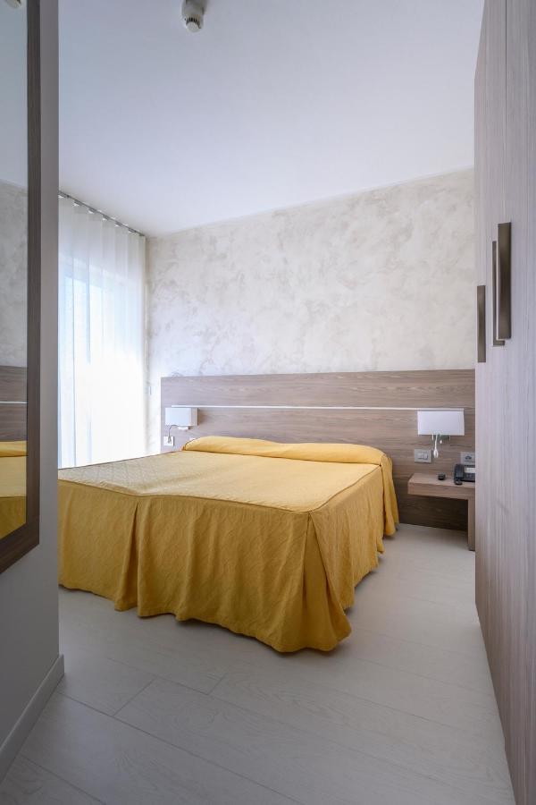 Hotel Capri 3 Stelle Superior Lido di Jesolo Exteriör bild
